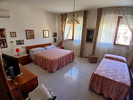 Triple Room