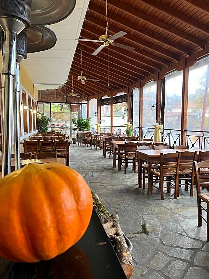 Ψητοπωλείο Καφέ Ενοικιαζόμενα Δωμάτια Όλυμπος