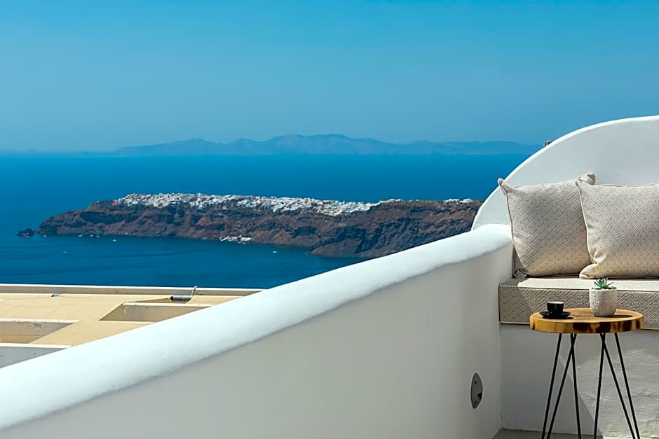 Kaleidoscope Imerovigli Suites