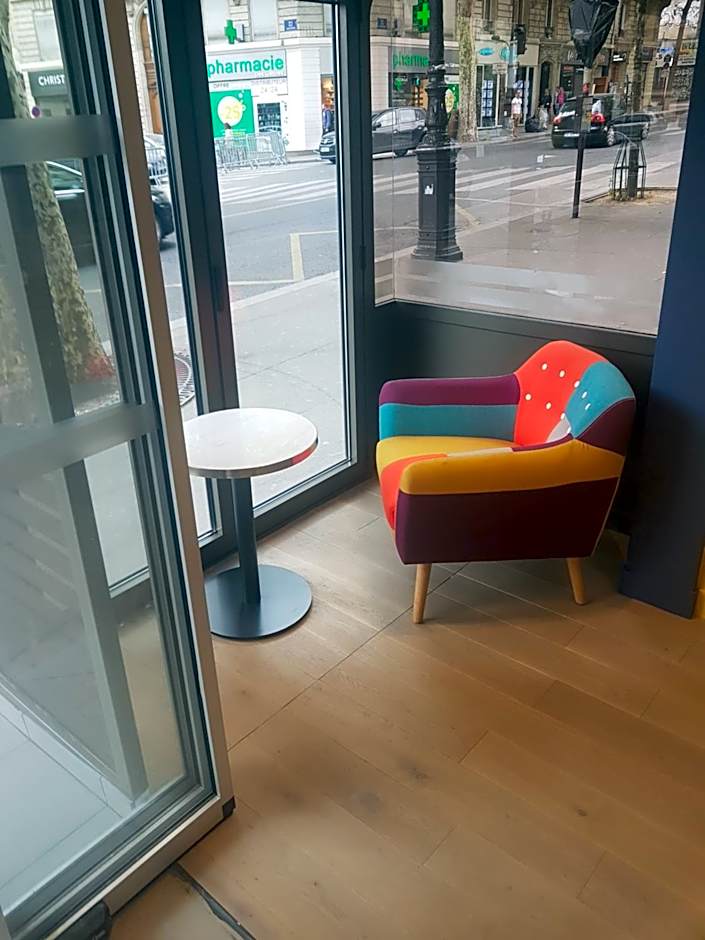 Panam Hotel GAMBETTA- Place Gambetta-Mairie du 20 emme