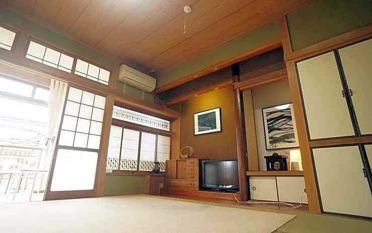 Assi House