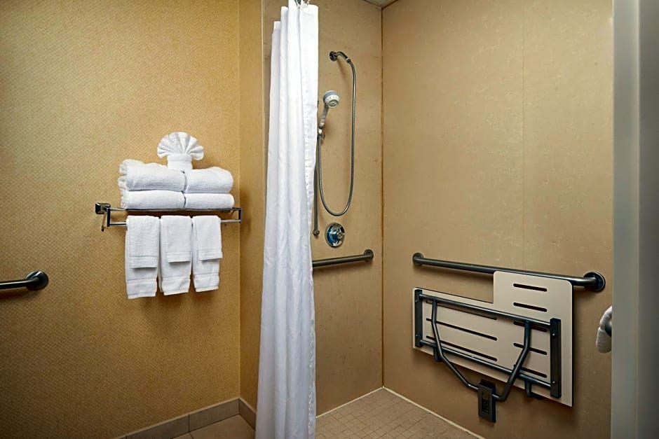 Hilton Garden Inn Newport News