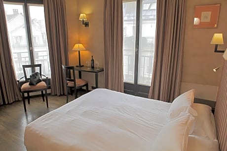 Premium Room (1 Double Bed)