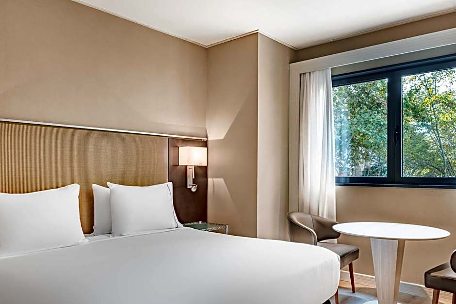 AC Hotel by Marriott Irla