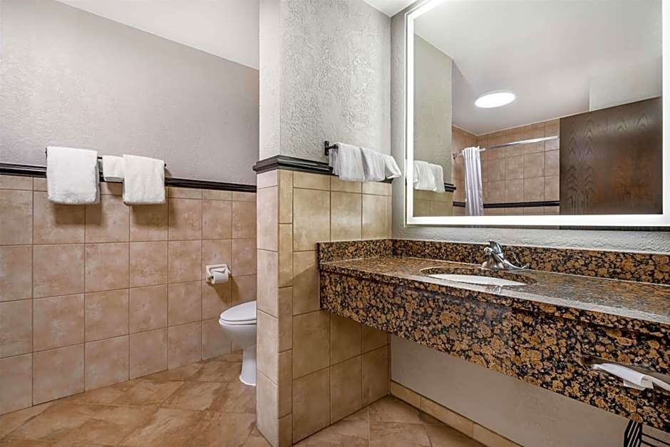 Drury Plaza Hotel Flagstaff