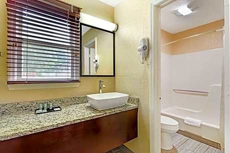 1 King Bed, Non-Smoking, Sofabed, Balcony, Microwave And Refrigerator, High Speed Internet Access, C