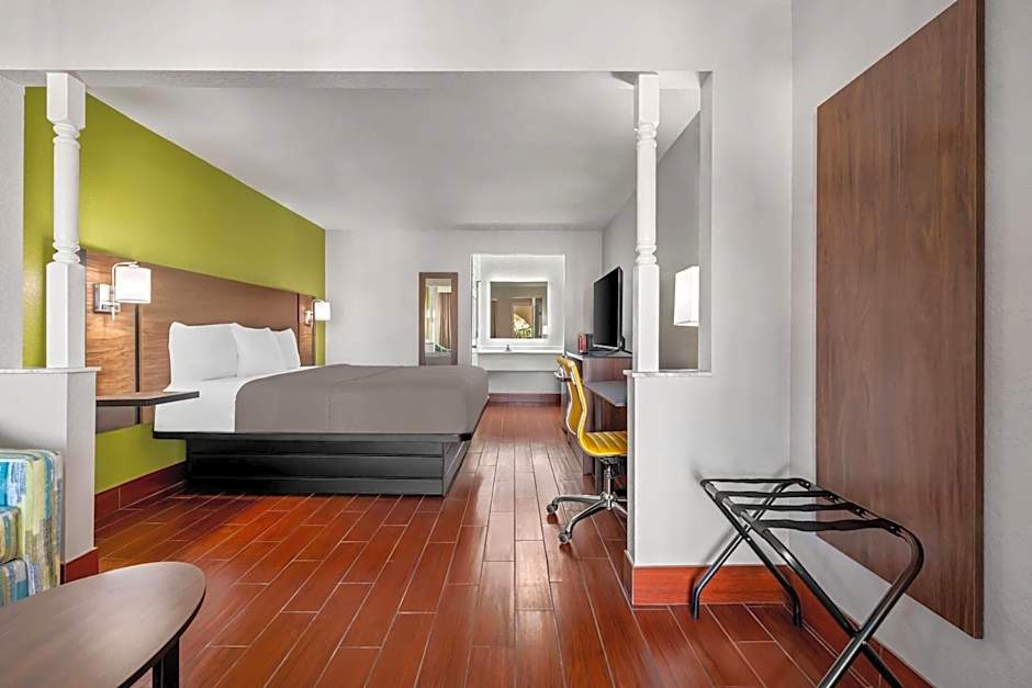 Travelodge by Wyndham Suites St Augustine