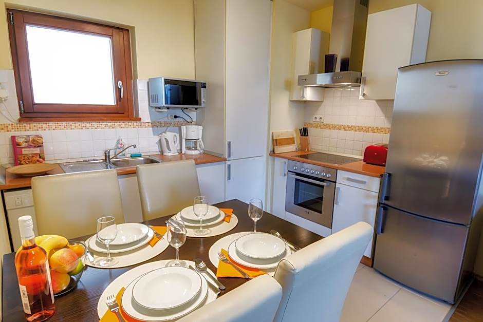 Trendy Deluxe Apartments