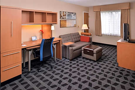 One-Bedroom Suite
