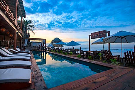 Hotel Nude Zipolite & beach club