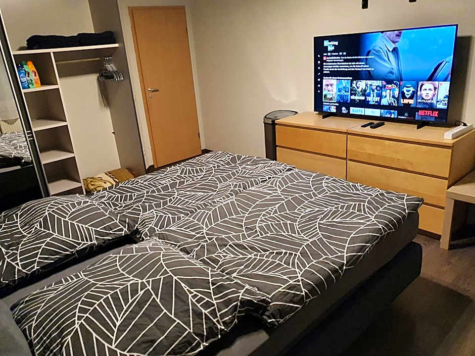Schlafzimmer, ruhige Lage in Meppen --- Check-In mit Schlüsselkasten