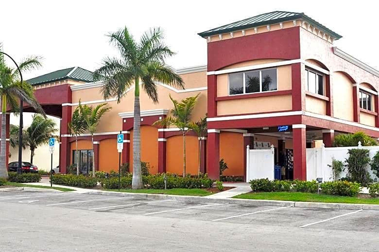 Plantation Inn Hotel And Lounge