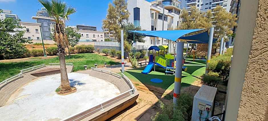 The Rose Villa by the Sea