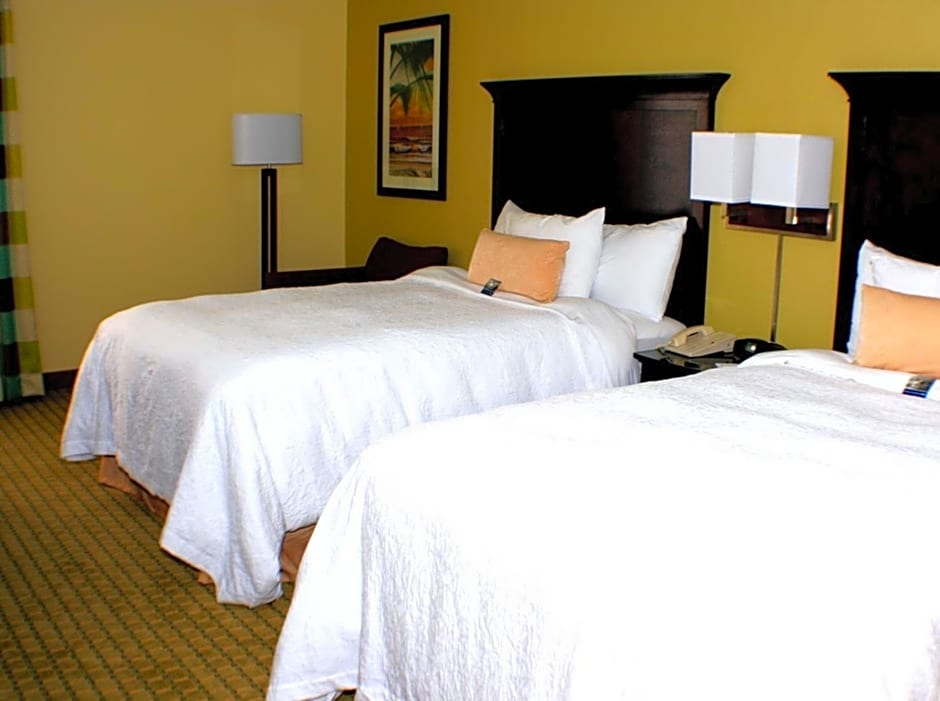 Hampton Inn Naples-Central