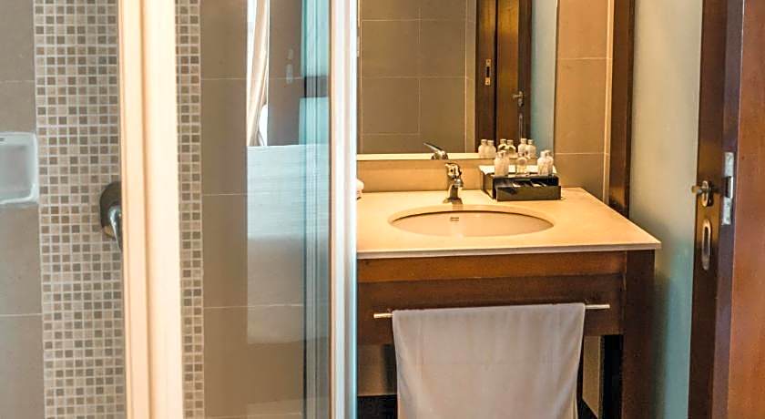 Avillion Admiral Cove Hotel