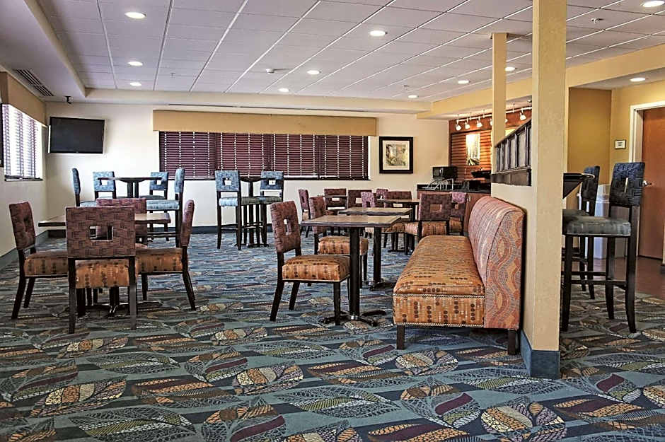 La Quinta Inn & Suites by Wyndham Edmond
