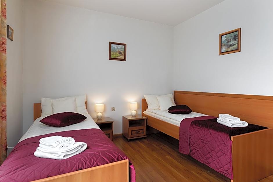 Willa i Wzgórze Jerrego Apartamenty i pokoje z widokiem na góry