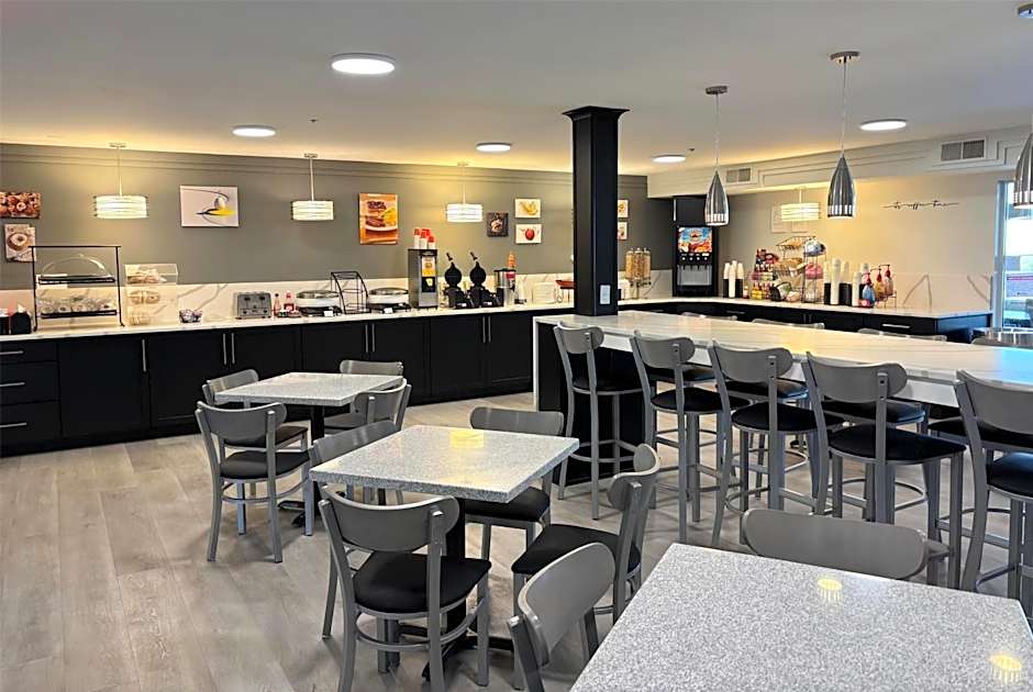 Ramada by Wyndham Springfield North