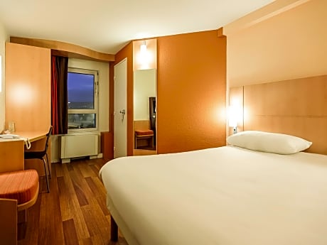 Standard Room With 1 Double Bed