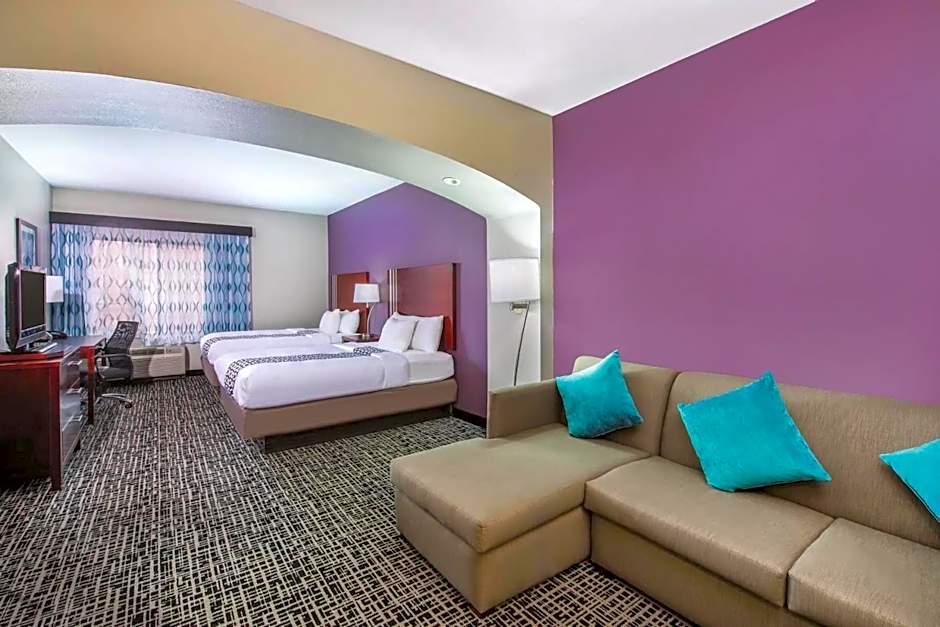 La Quinta Inn & Suites by Wyndham Oklahoma City Yukon
