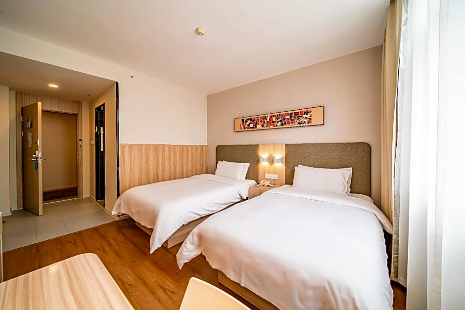 Hanting Hotel Fuzhou Wuyi Square