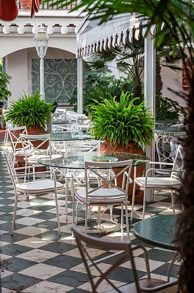 Agora Park Hotel