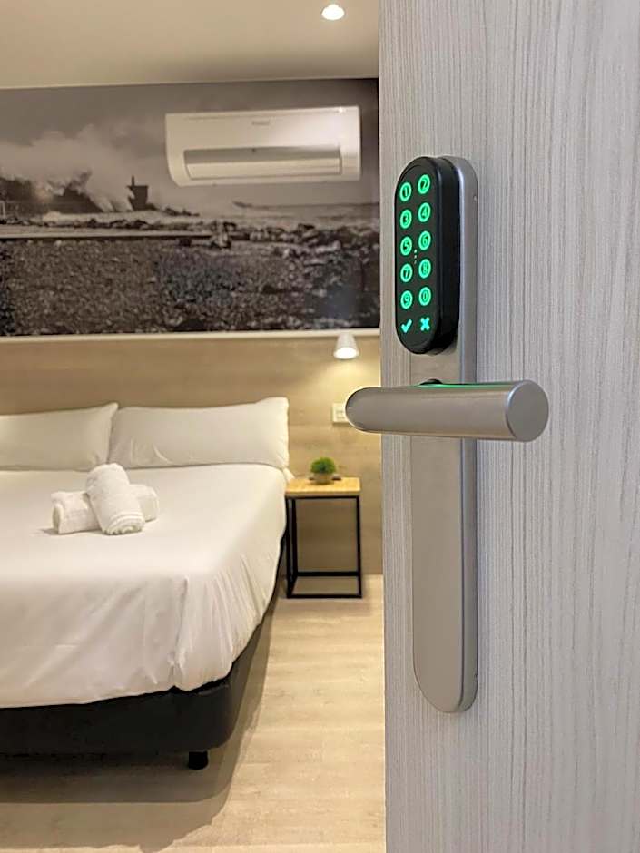 MIROTZA ROOMS AND APARTMENTS