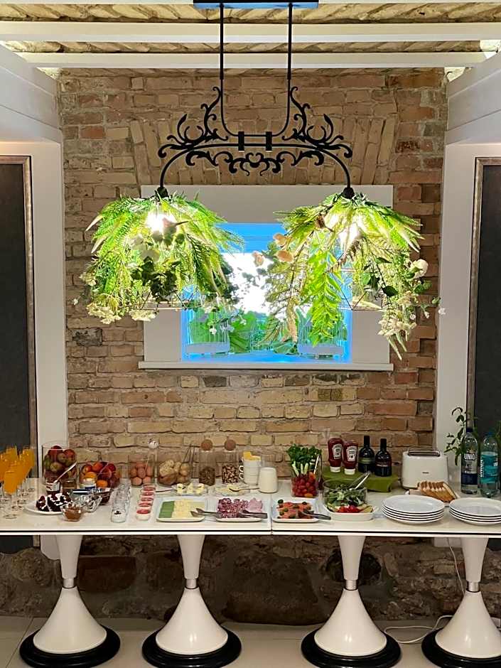 Moon Garden Old Town Hotel