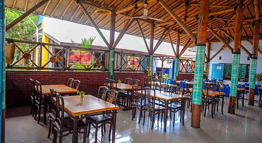 RedDoorz Syariah near Stasiun Pekalongan 3