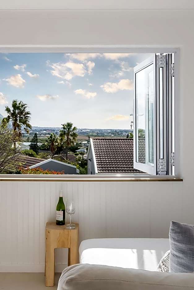 Lakeside Ocean Breeze