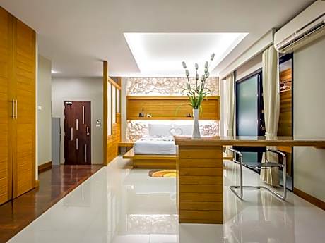 Super Deluxe Beachfront Room