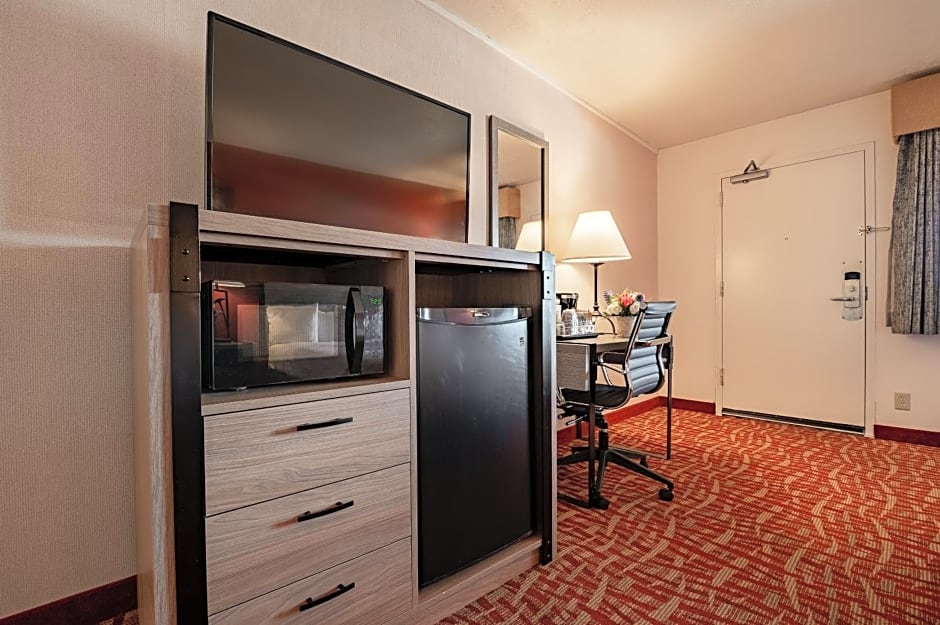 49'er Inn & Suites