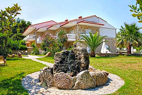 Chrouso Apartments
