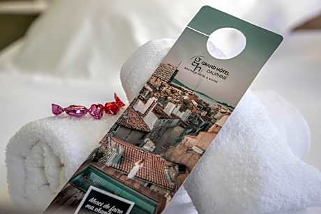 Family Room with Sauna Access