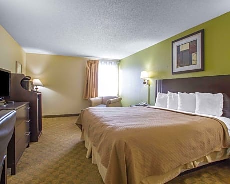 1 King Bed, Nonsmoking