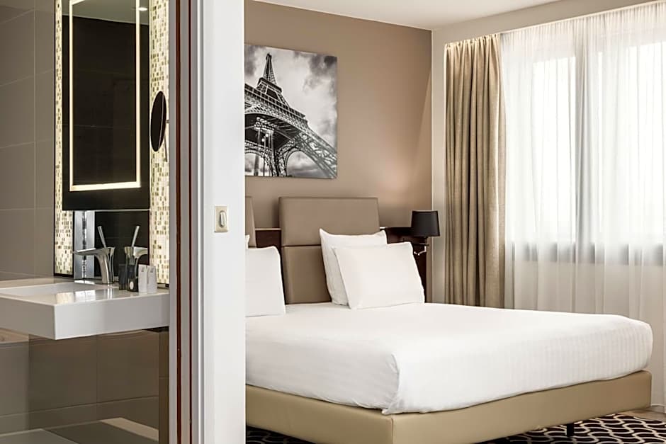AC Hotel by Marriott Paris Porte Maillot