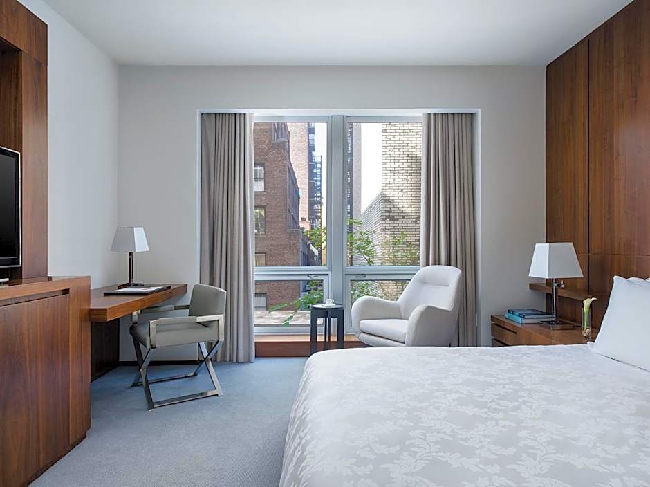 Photo 1 of 5 of Superior 1 King Bed