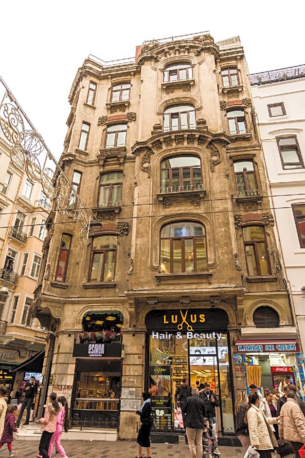 Ragip Pasha Apartment