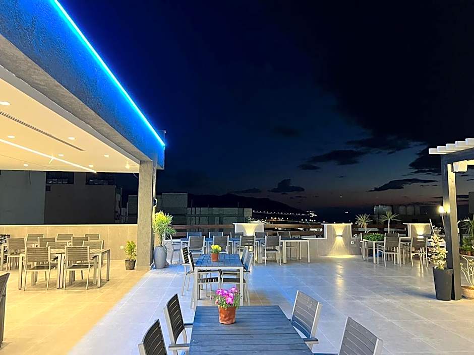 Mass Paradise Hotel