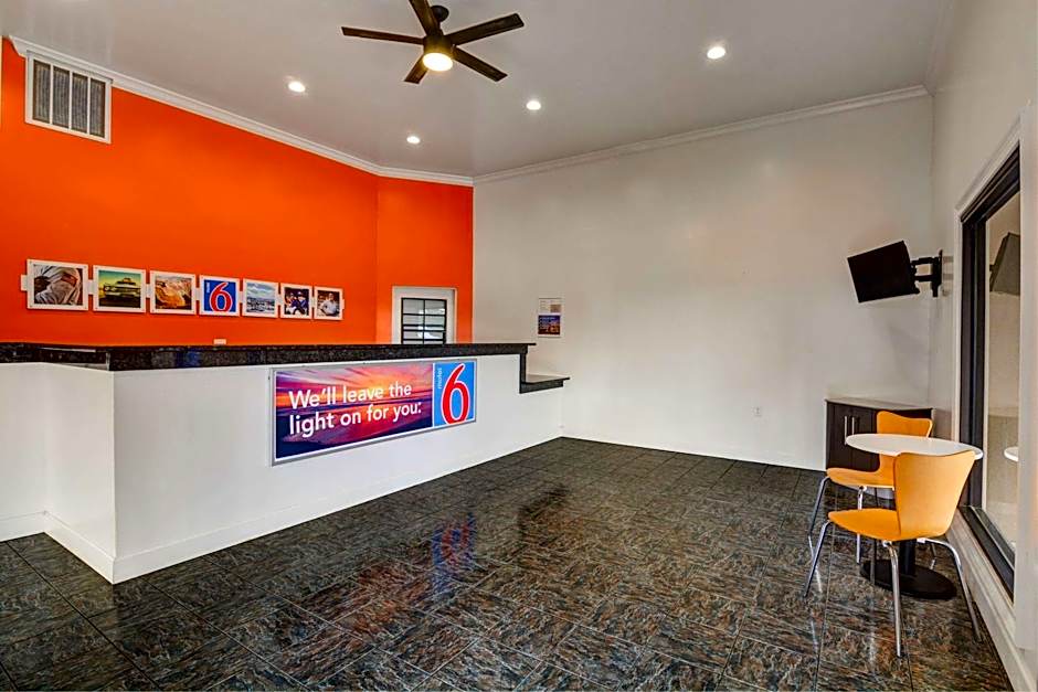 Motel 6-Moultrie, GA