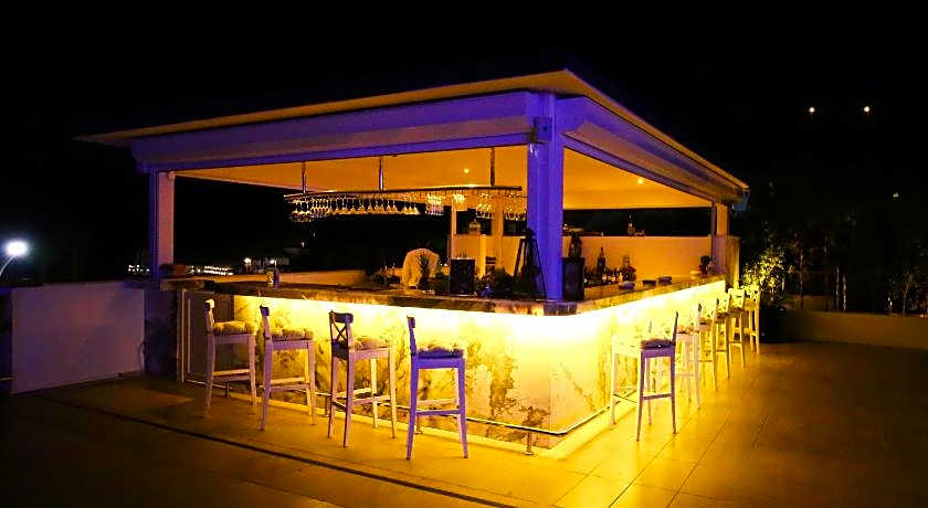 Azka Hotel