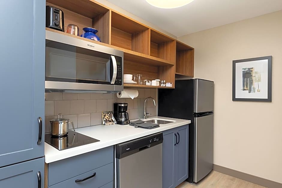 Candlewood Suites McPherson By IHG