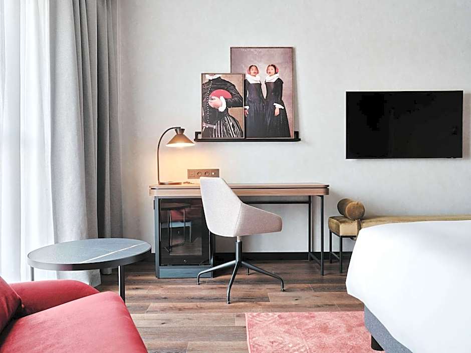 Radisson RED Hotel & Radisson RED Apartments, Kraków
