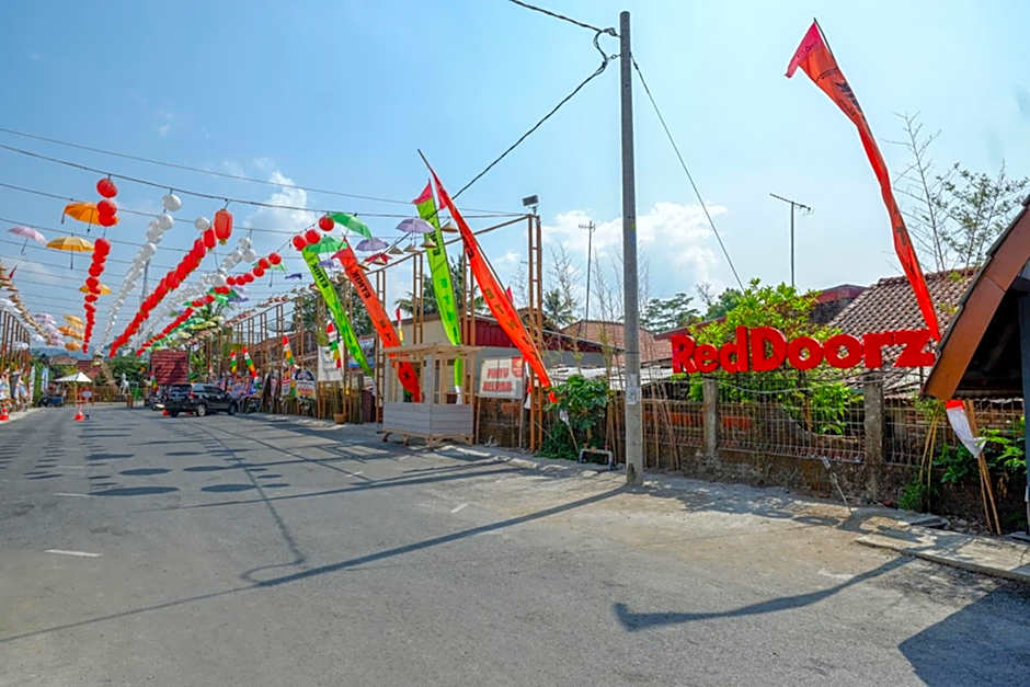 RedDoorz @ Kampoeng Etnik Kebumen 2