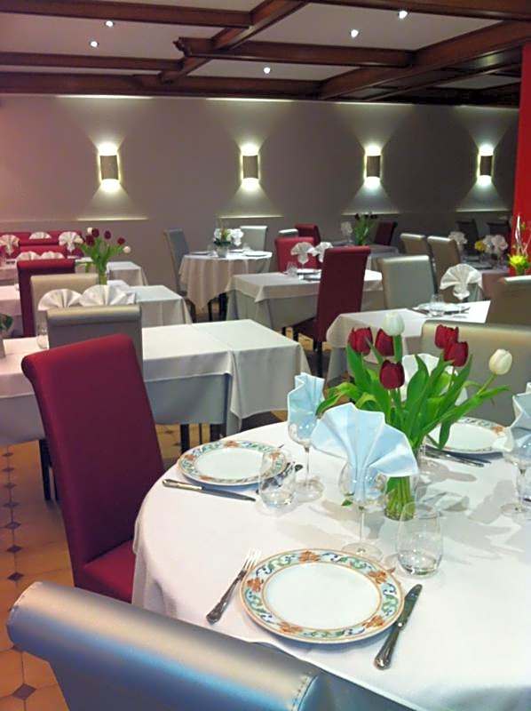 Hôtel-Restaurant "Les Rochers"