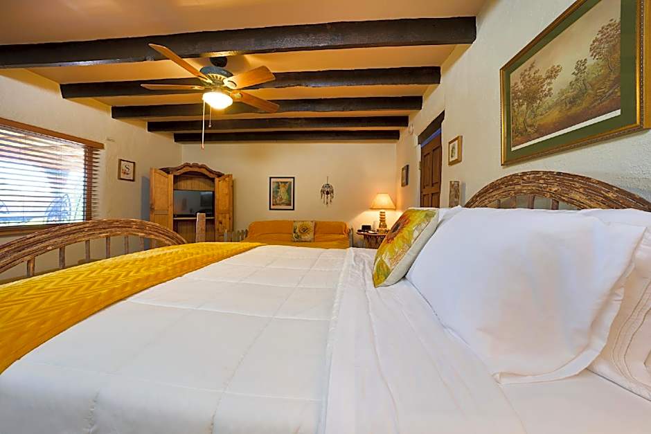 Loba Luna Bed & Breakfast