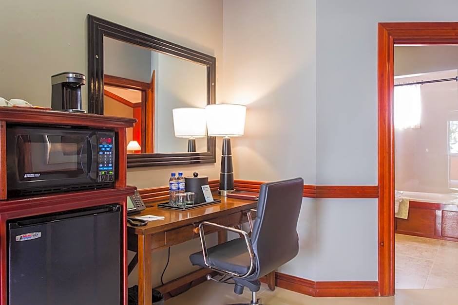 Best Western Plus Belize Biltmore Plaza