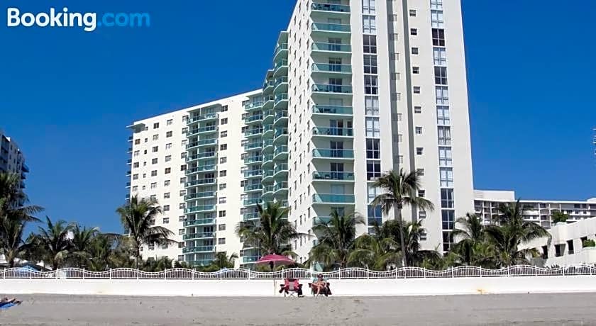 Tides Apt on Hollywood Beach