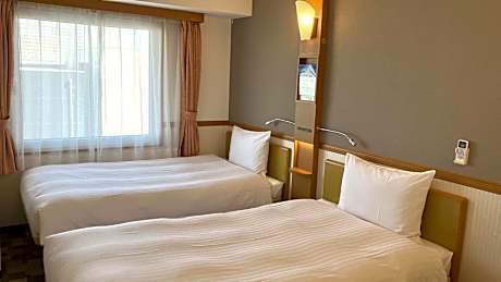 Twin Room - Non-Smoking