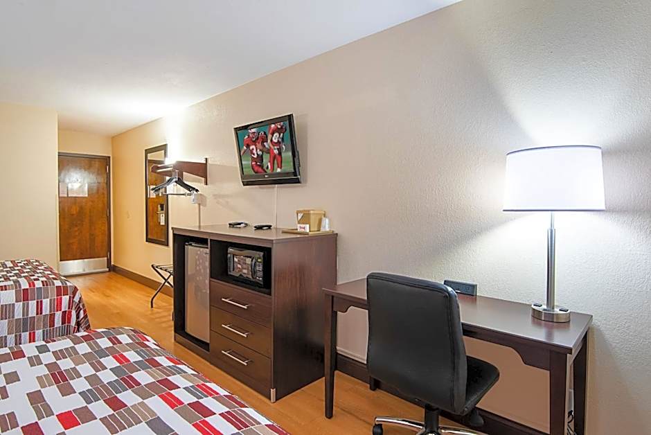 Red Roof Inn Cameron